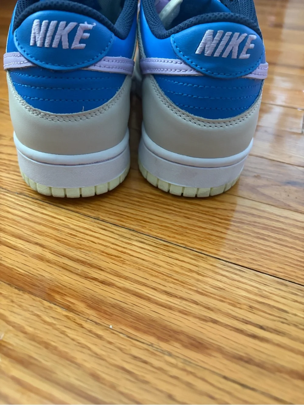 Nike White and Lavender Low-Top Sneakers
